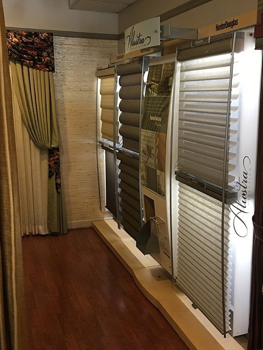 Hunter Douglas Dealer Image